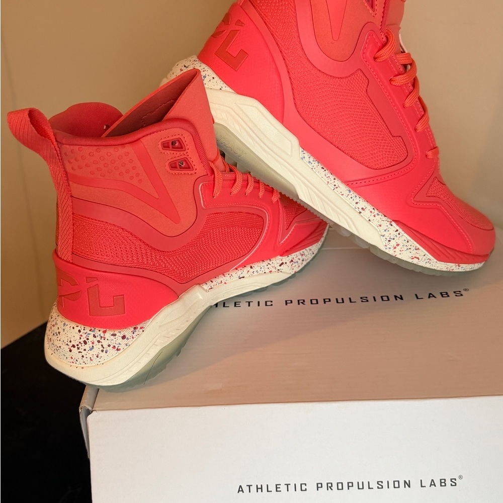 APL Techloom Defender Women's Sneakers - Coral and Pink